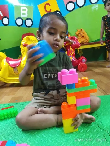 Building blocks play